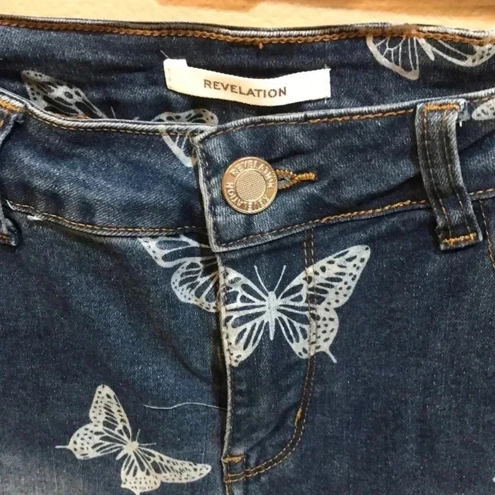 Revelation Skinny Jeans with Butterfly Design 5 Pockets-Size 8